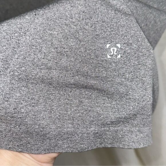 lululemon XL Men’s Gray Crewneck Raglan Short Sleeve Active Workout Tee - Picture 9 of 13